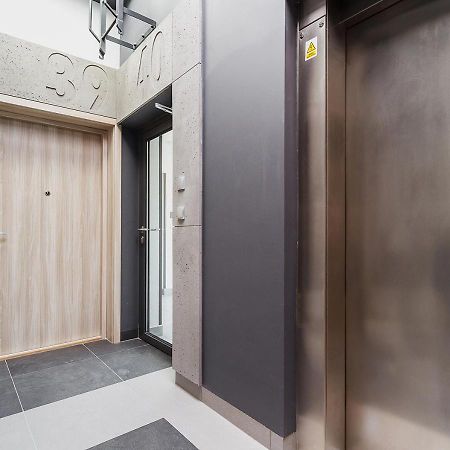 Aaron Aparthotel Krasków Εξωτερικό φωτογραφία